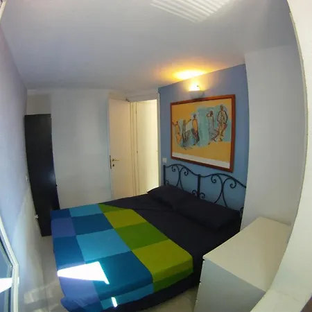 Calaluna Apartahotel